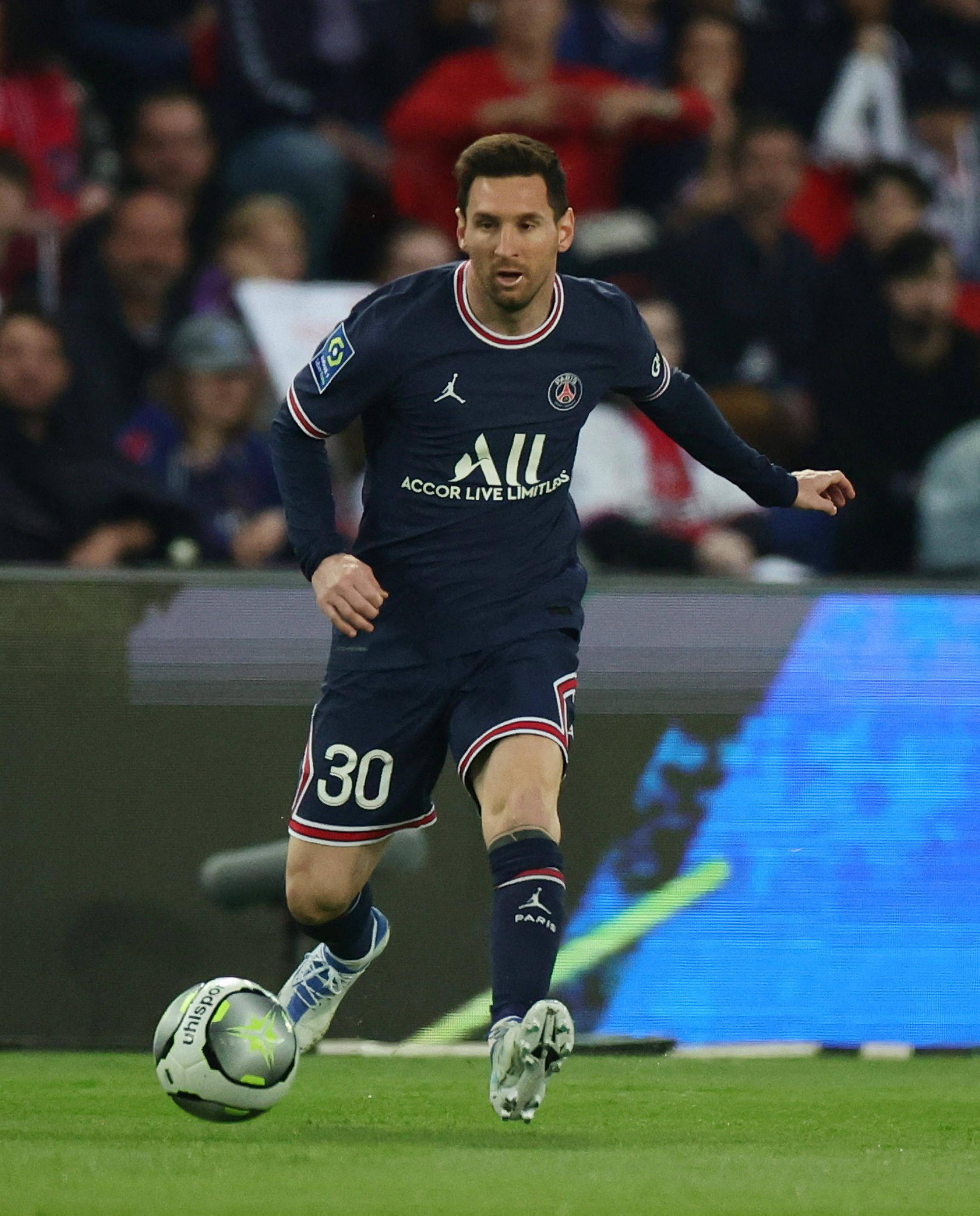 包含巴黎圣日耳曼胜马赛，雄心勃发坚定领先地位的词条