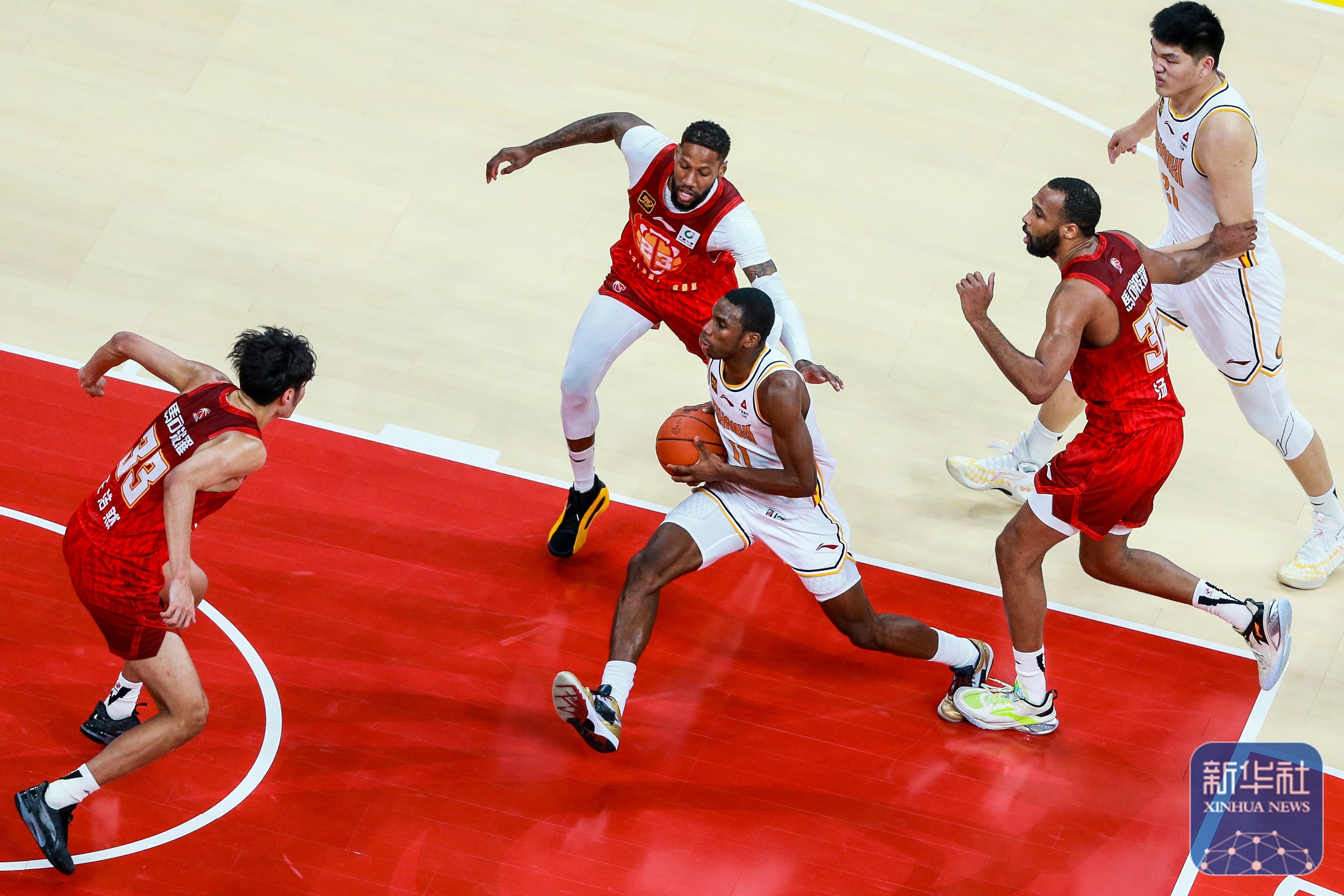 山西队在场上取得了惊人的逆转胜利的简单介绍